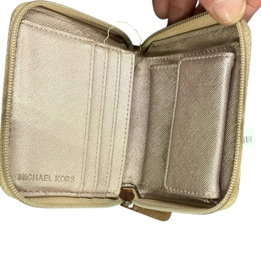 MICHAEL KORS ZIPPERED BILFOLD‎ WALLET